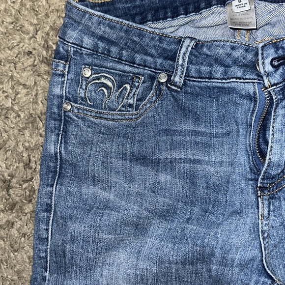 Cache - Picture 3 of 5